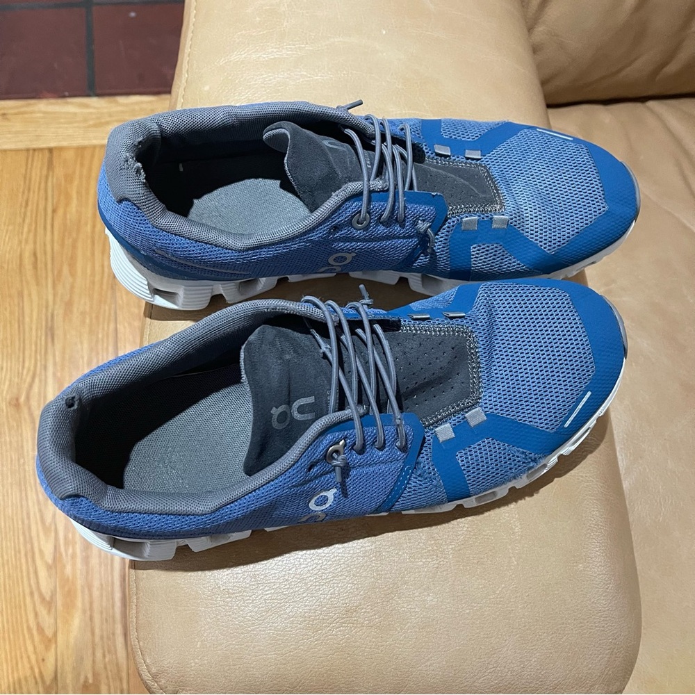 On Running Men's Blue and Gray Cloud Sneakers
